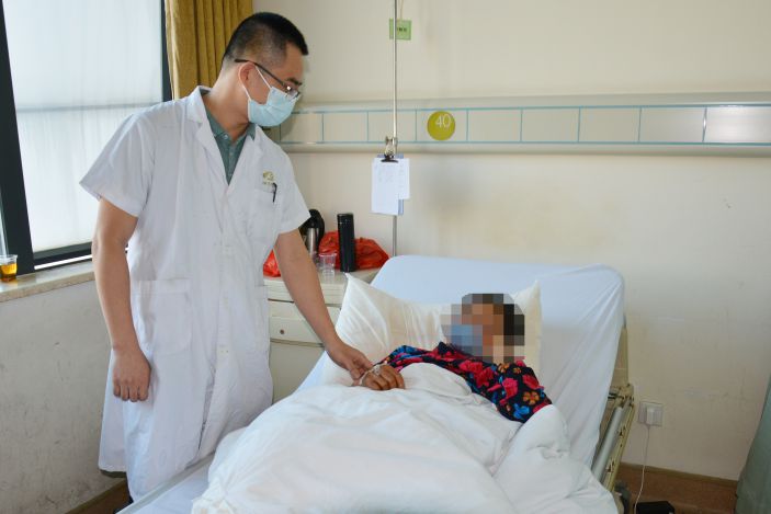 郊遊回來發燒不退 專家：該病可緻命 郊遊須警惕